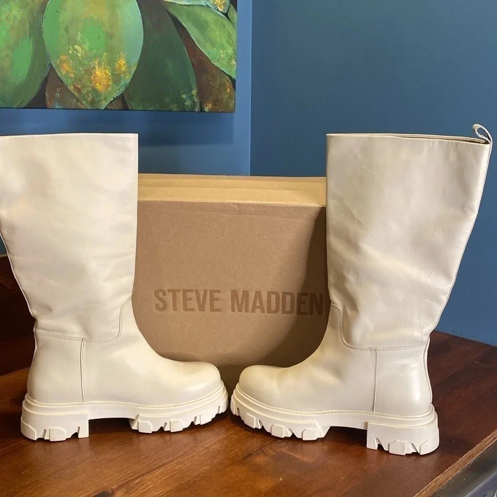 NWB Steve Madden “Priority” Off White Bone Cream Chunky Platform Boots 9.5